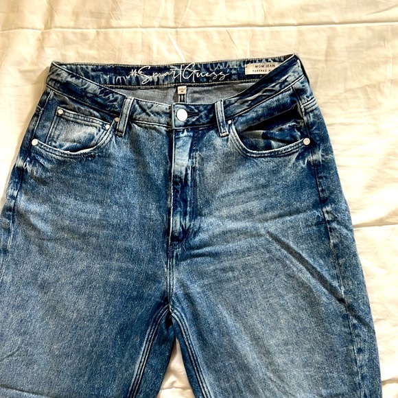 GUESS Mom Jean in Acid Wash High Rise Tapered - Picture 4 of 12